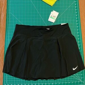 Nike Black Pleated Skirt